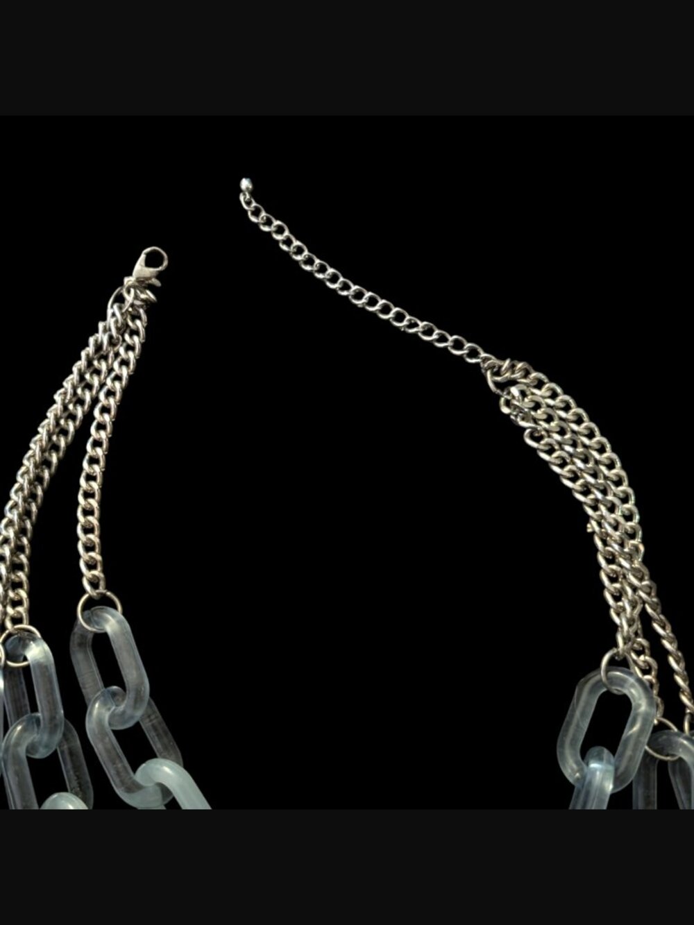 Graduated Links Triple Layered Chunky Acrylic Paperclip Chain 20.5" Silver Tone - Picture 5 of 6